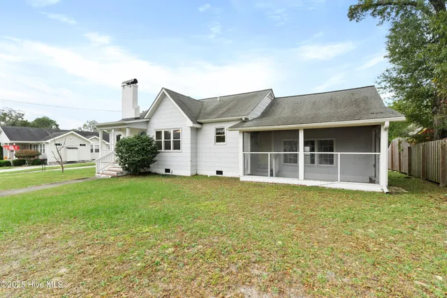 $2,000 | 2036 Van Buren Street, Wilmington, NC 28401