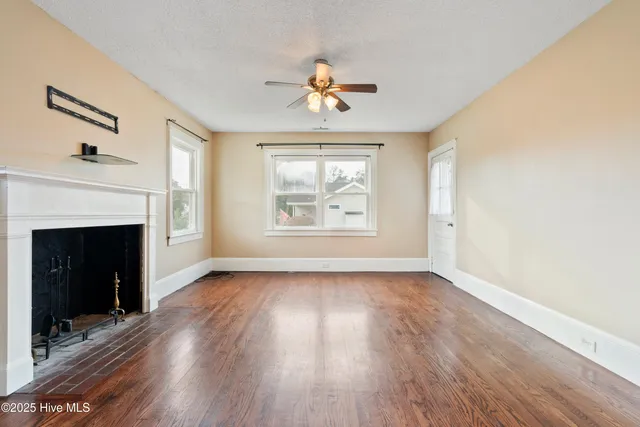 $2,000 | 2036 Van Buren Street, Wilmington, NC 28401