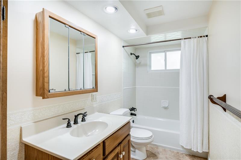 1143 O'Block Road Pittsburgh, PA 15239 - Photo 14 of 25 Gallery Image 14