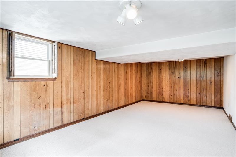 1143 O'Block Road Pittsburgh, PA 15239 - Photo 20 of 25 Gallery Image 20