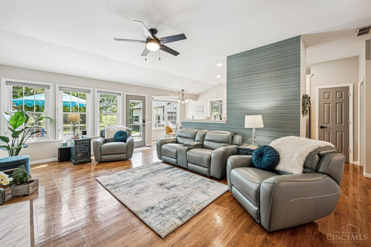 3524 Behymer Road Cincinnati, OH 45245 - Photo 4 of 36 Gallery Image 4