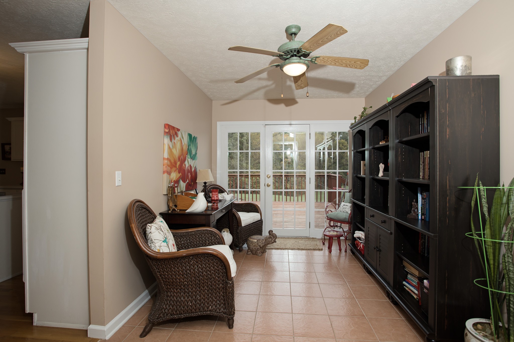 2682 Woods Road Springfield, TN 37172 - Photo 13 of 29 a living room with furniture