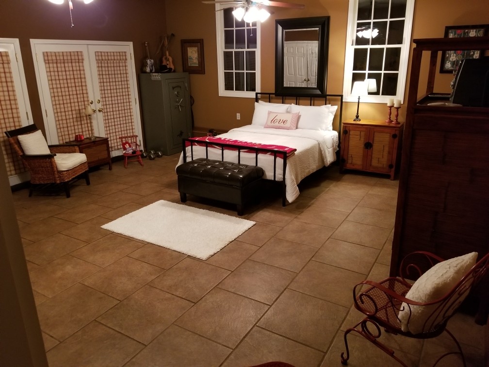2682 Woods Road Springfield, TN 37172 - Photo 22 of 29 a bedroom with a bed and a window