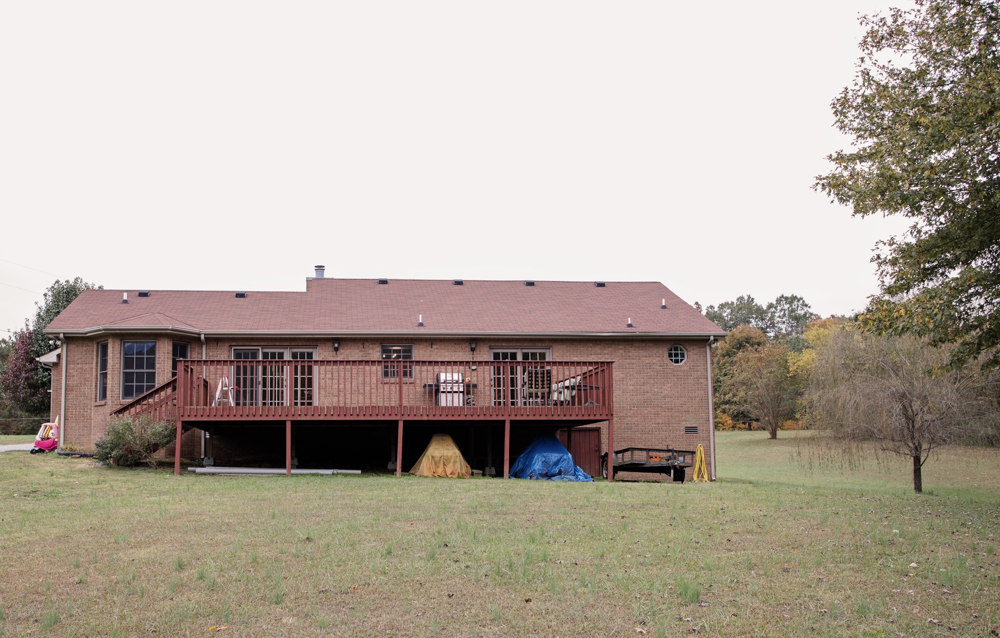 2682 Woods Road Springfield, TN 37172 - Photo 3 of 29 a view of a house with a backyard