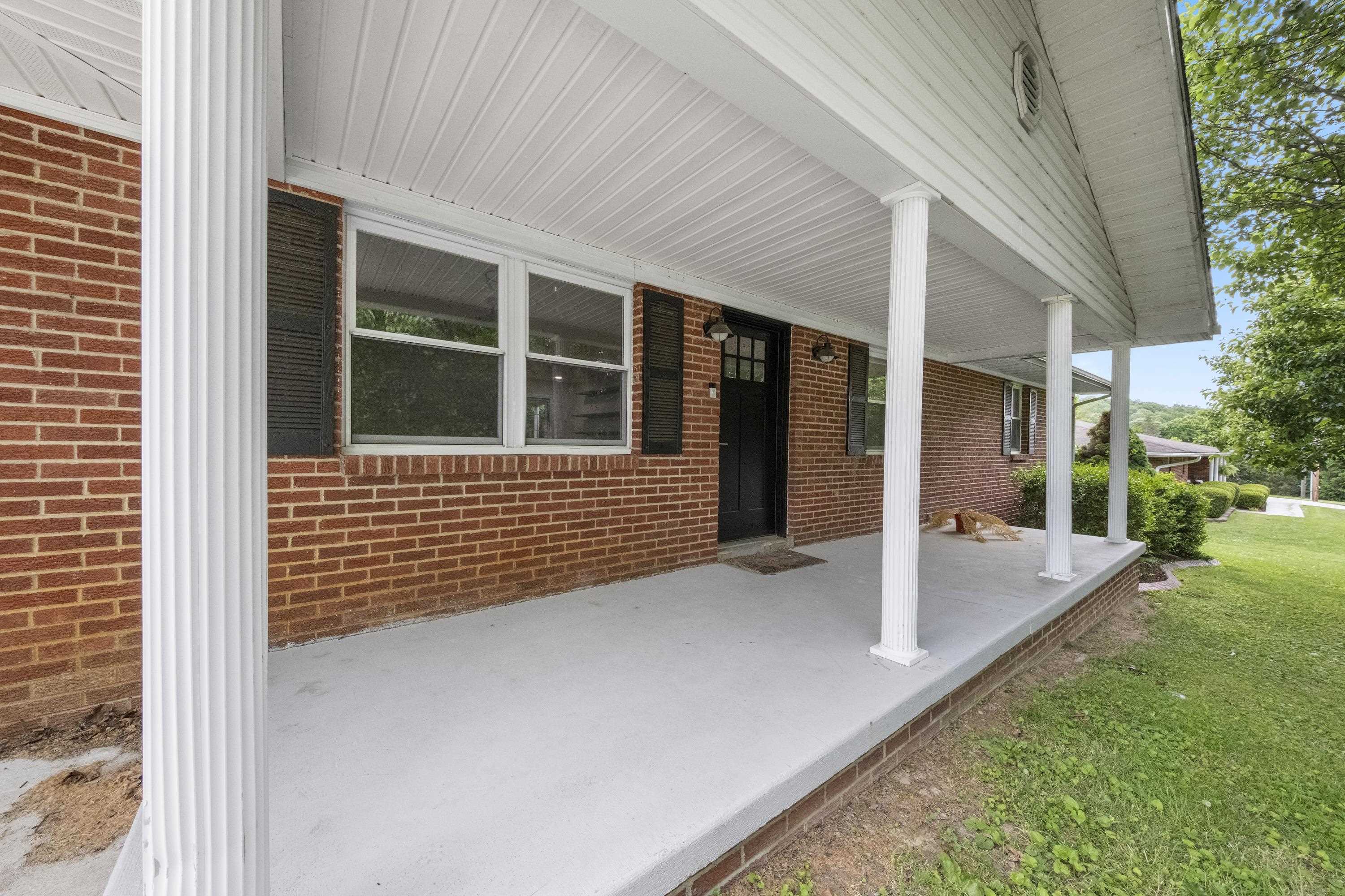 162 West Meadowbrook Road Ashland, KY 41102 - Photo 3 of 45