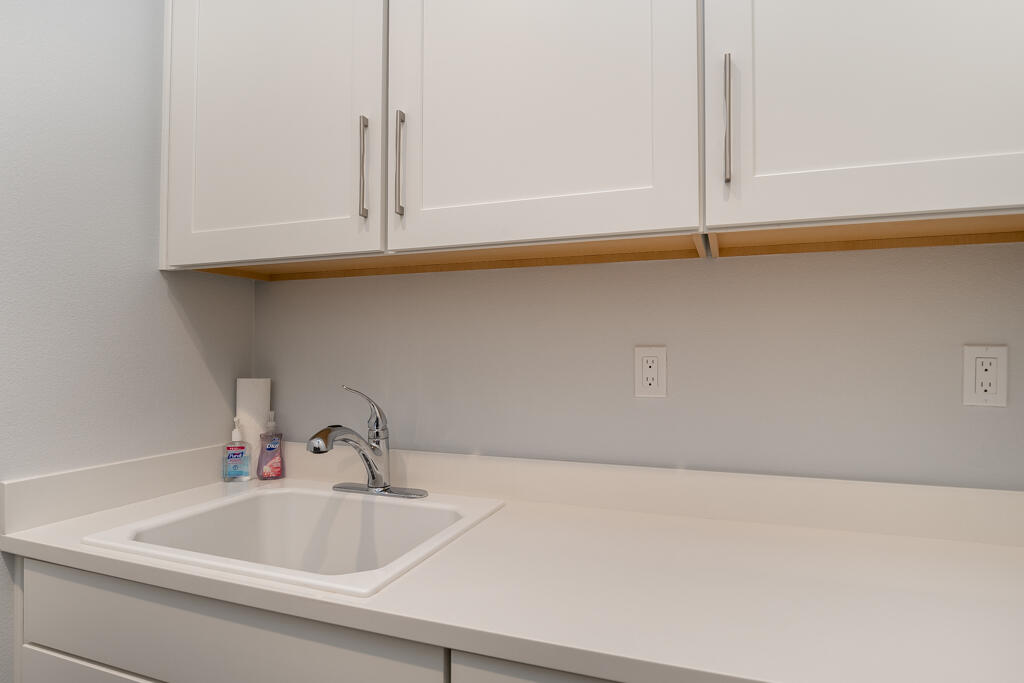 90 Cabernet Rancho Mirage, CA 92270 - Photo 43 of 83 a close view of sink and tap