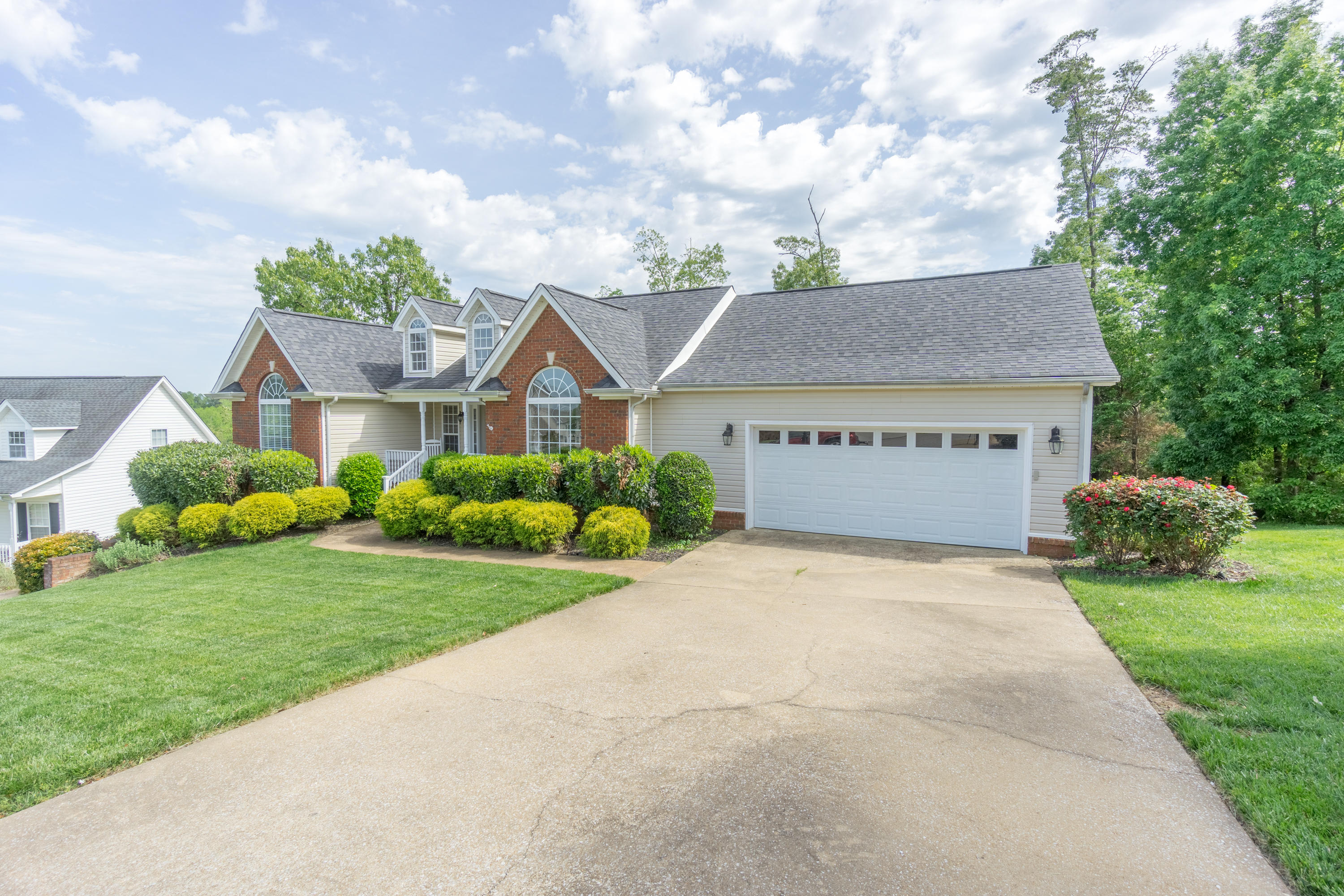 8421 Flower Branch-3