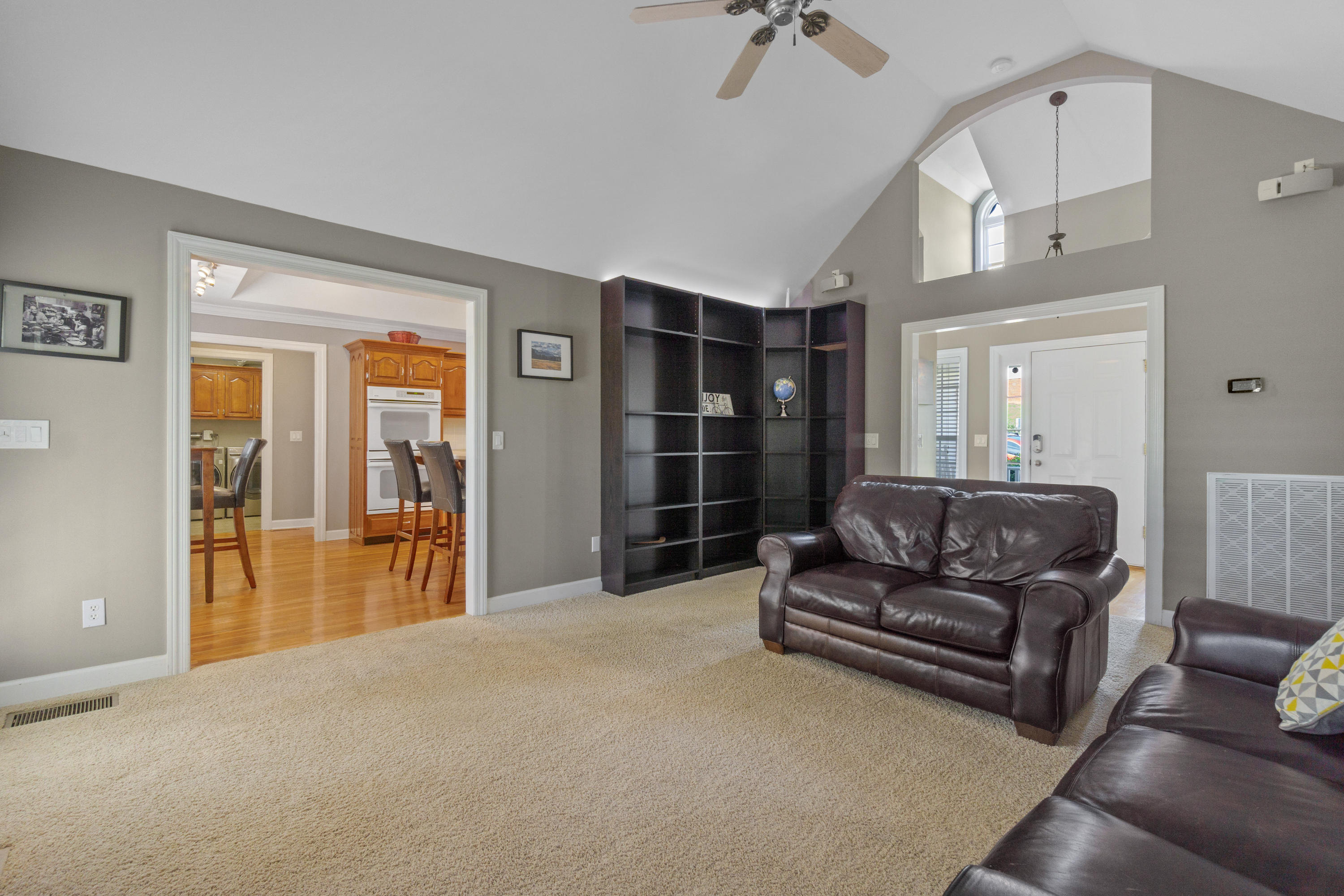8421 Flower Branch-23