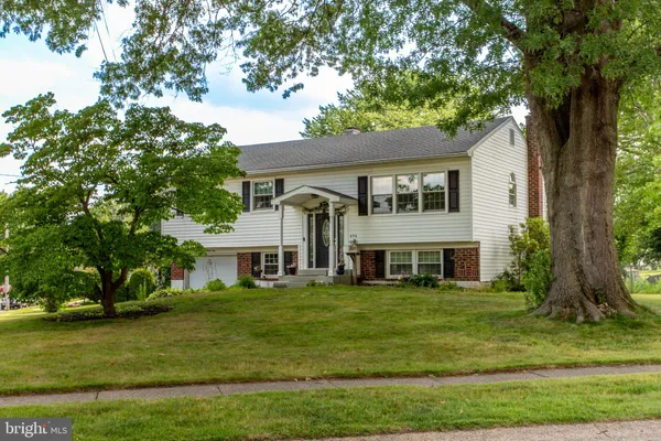 $489,000 | 494 Overlook Drive, Warminster, PA 18974