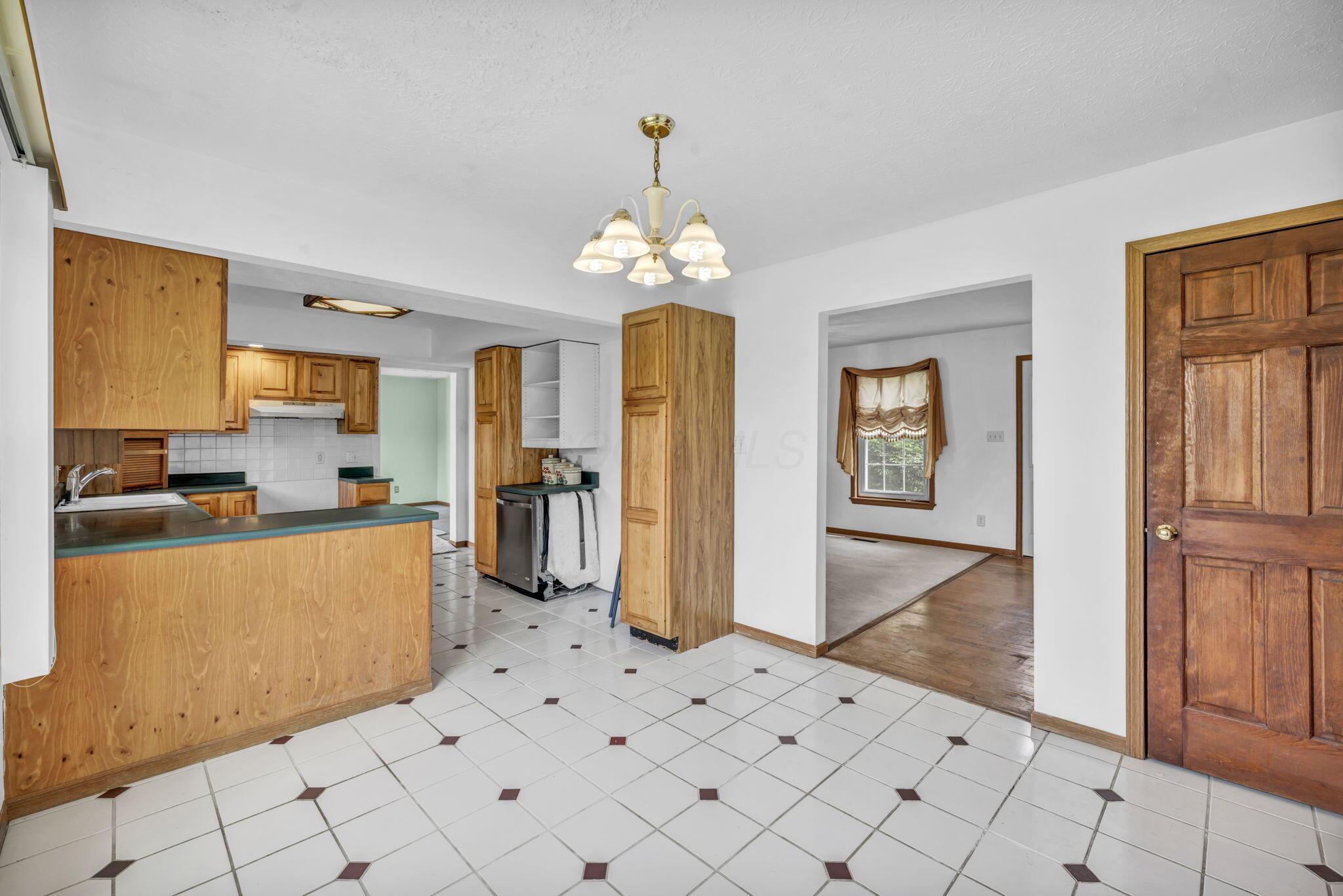 810 Kenton-Galion Road East Marion, OH 43302 - Photo 12 of 70 18-web-or-mls-810 Kenton-Galion Rd_25