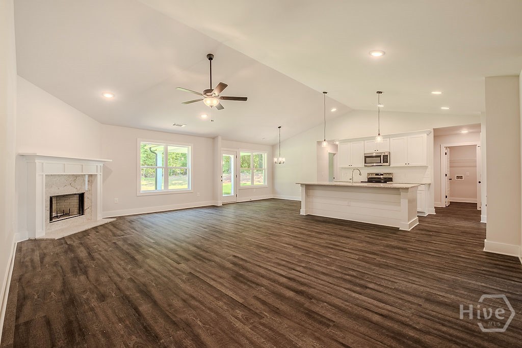 214 Wilson Garage Road Commerce, GA 30529 - Photo 9 of 37 Gallery Image 9