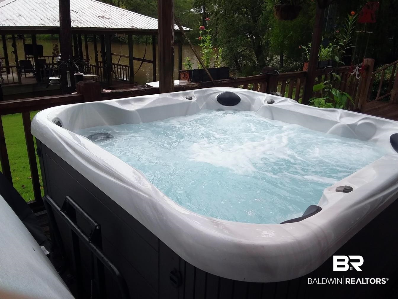 10097 Boynton Road Elberta, AL 36530 - Photo 40 of 49 Four-person hot tub
