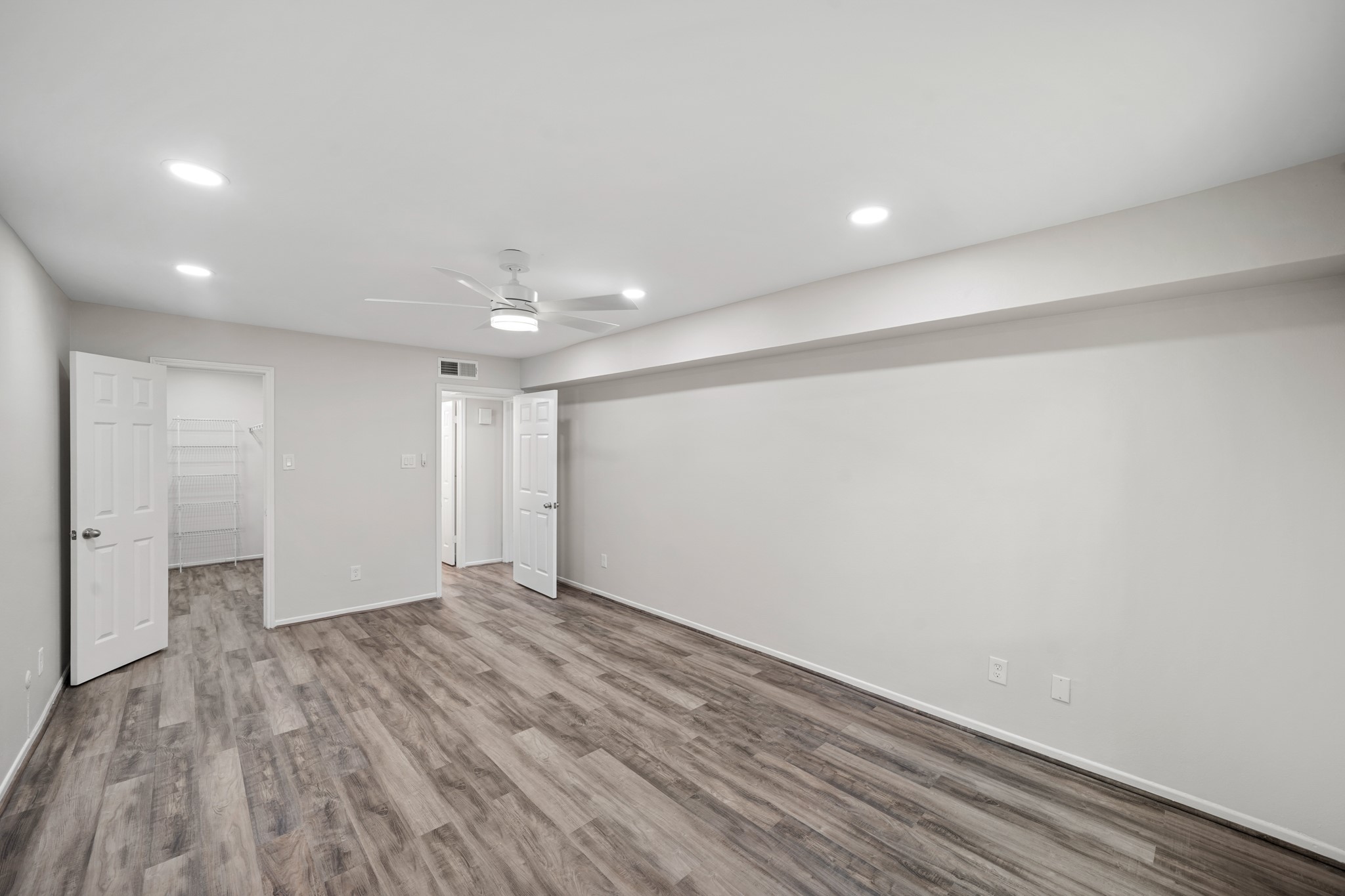 357 North Post Oak Lane, Unit 101 Houston, TX 77024 - Photo 7 of 19 Another angle of the room showcases how spacious this room really is.