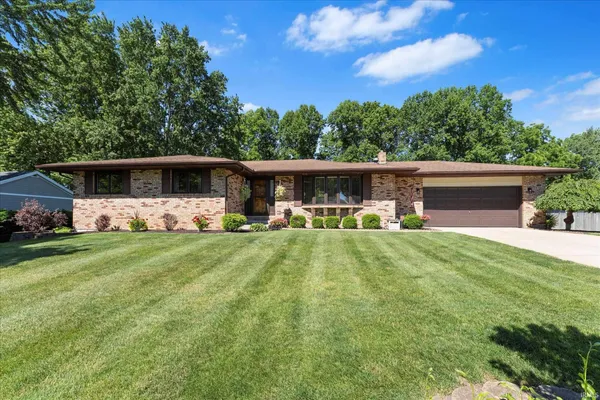 $375,000 | 53097 Old Farm Road, Elkhart, IN 46514