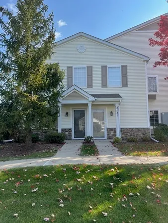 $1,800 | 2115 Silverstone Drive, Unit 2115, Carpentersville, IL 60110