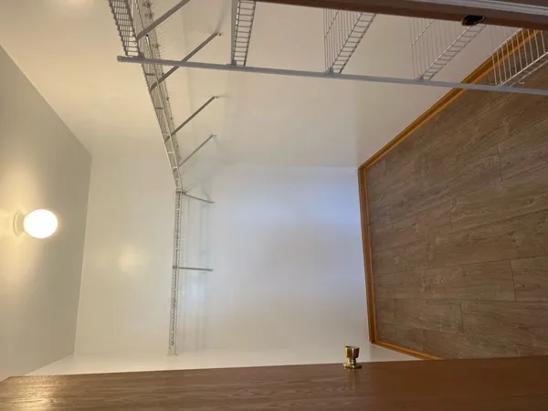 $1,800 | 2115 Silverstone Drive, Unit 2115, Carpentersville, IL 60110