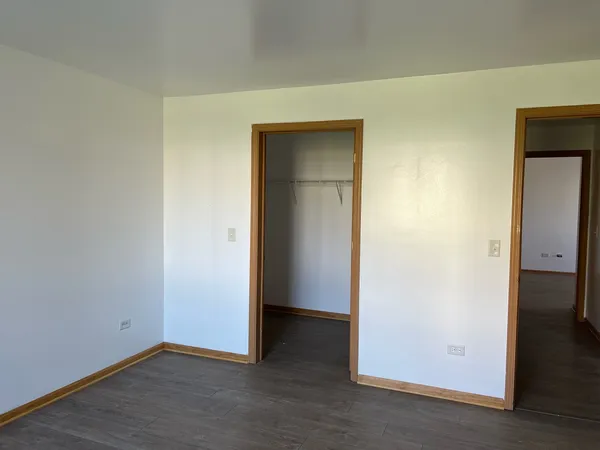 $1,800 | 2115 Silverstone Drive, Unit 2115, Carpentersville, IL 60110