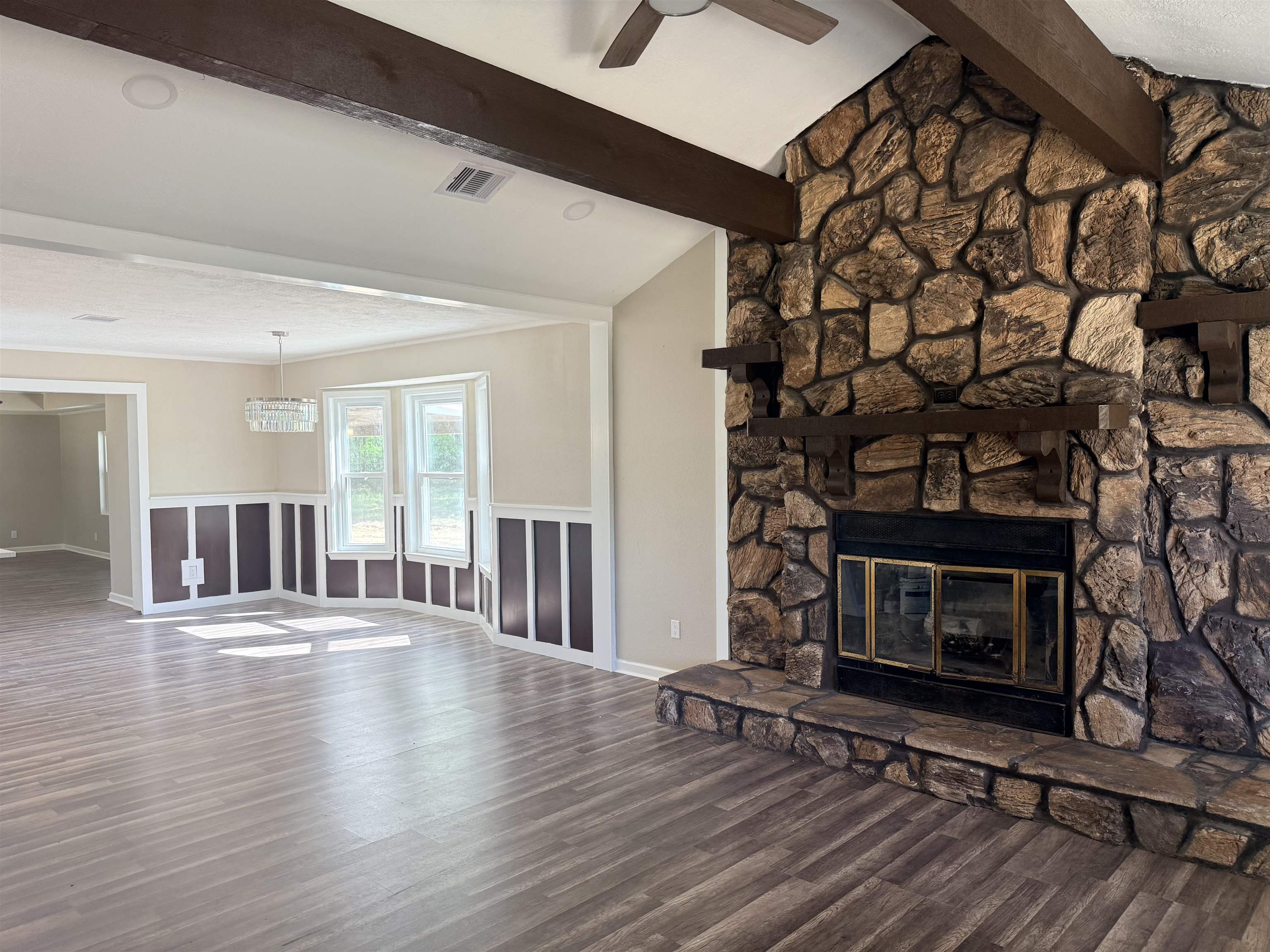 915 Sawmill Road Vidor, TX 77662 - Photo 4 of 20
