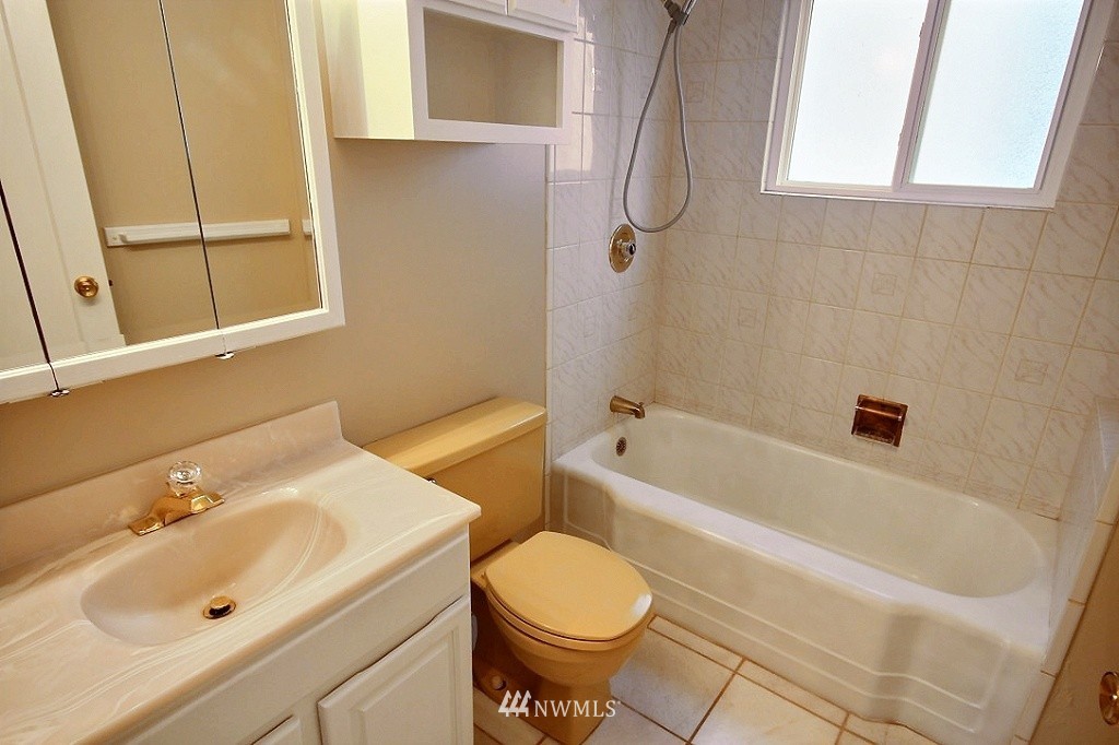 1006 North 30th Street Renton, WA 98056 - Photo 10 of 17