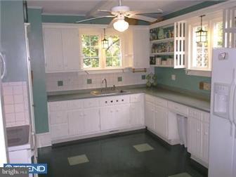 45 Diverty Road Pennington, NJ 08534 - Photo 3 of 9