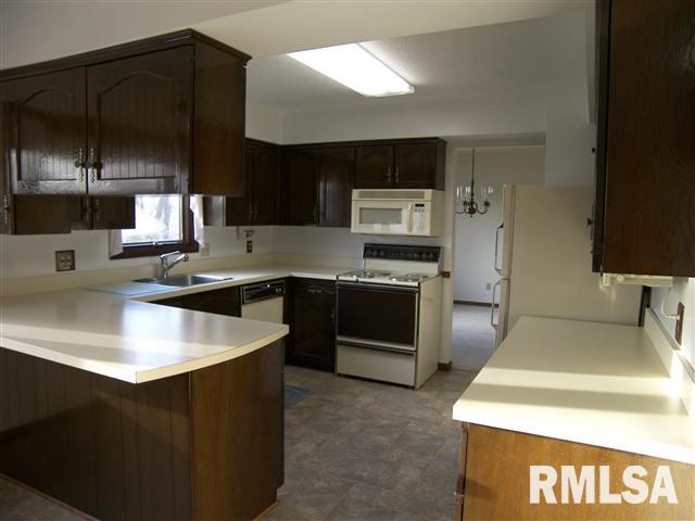 4502 Spring Street Davenport, IA 52807 - Photo 2 of 9 Gallery Image 2