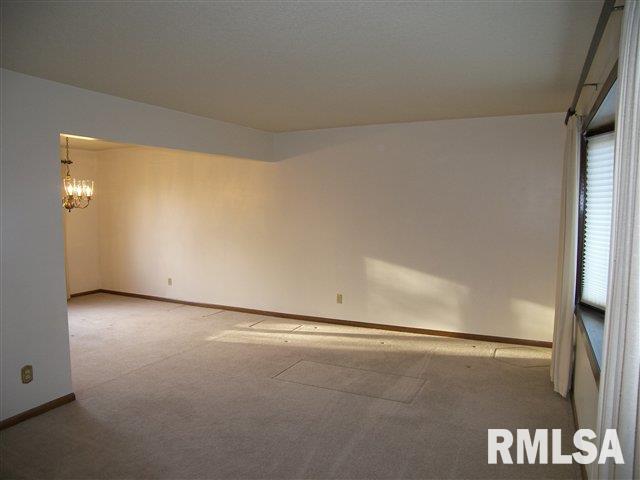 4502 Spring Street Davenport, IA 52807 - Photo 3 of 9 Gallery Image 3