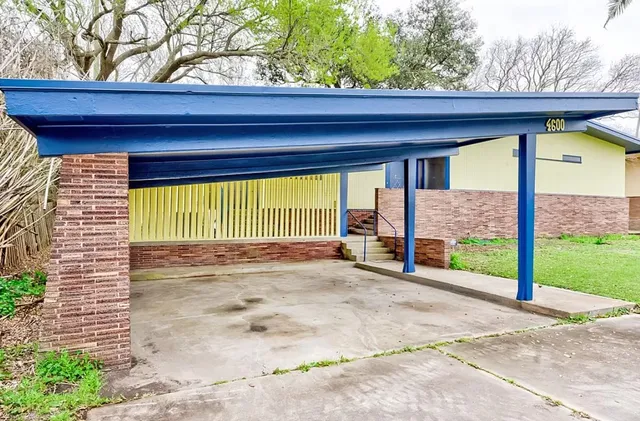 $4,200 | 4600 Lakeshore Drive, Port Arthur, TX 77642