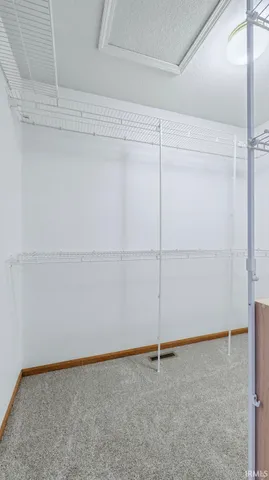 $369,000 | 2101 White Plains Court, Fort Wayne, IN 46815