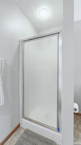 $369,000 | 2101 White Plains Court, Fort Wayne, IN 46815