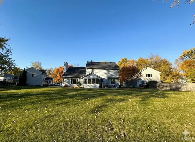 $369,000 | 2101 White Plains Court, Fort Wayne, IN 46815