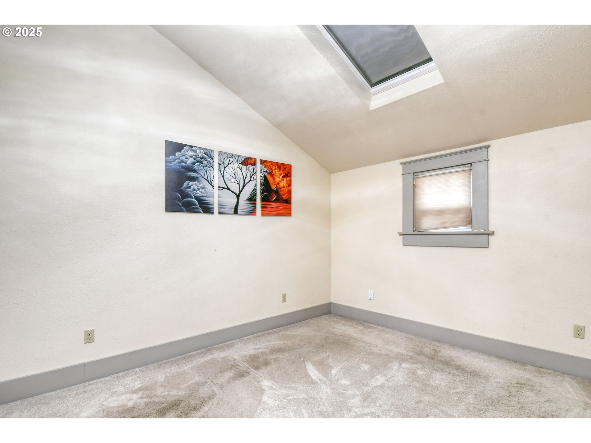 1003 Northwest Carden Avenue Pendleton, OR 97801 - Photo 22 of 48 an empty room with windows and cabinet