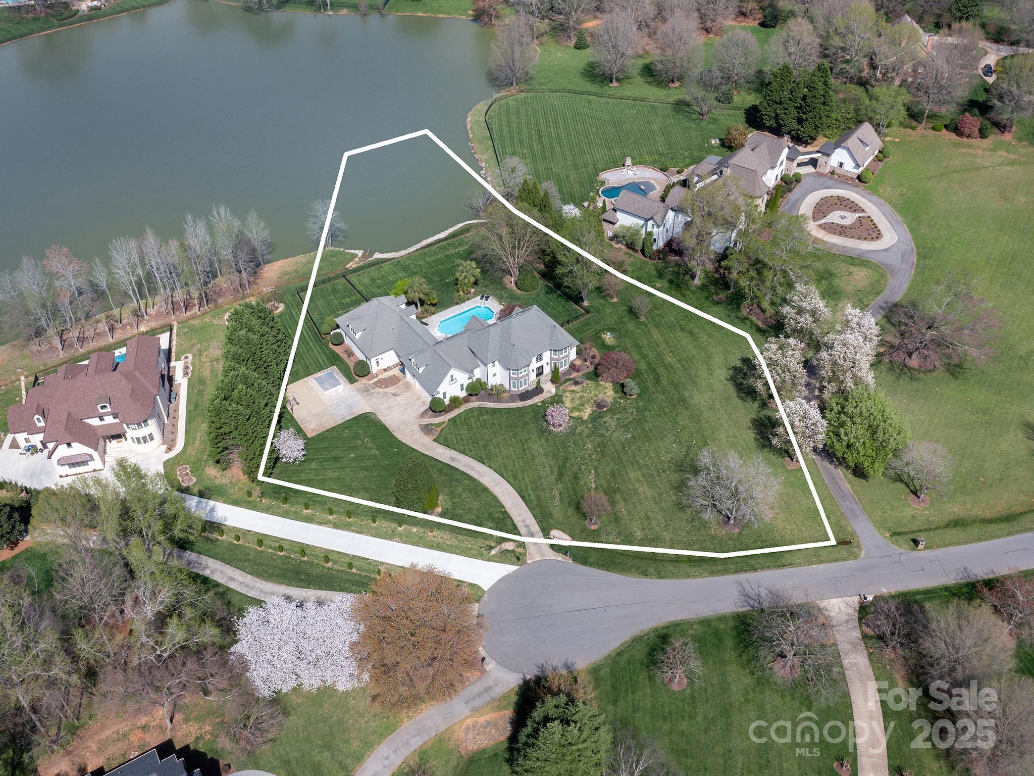 424 Fairhaven Court Waxhaw, NC 28173 - Photo 2 of 46