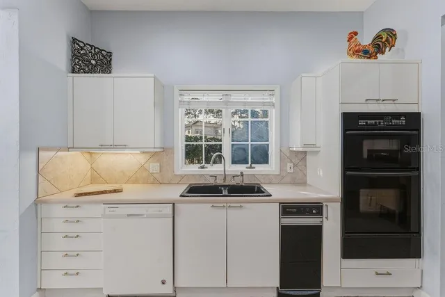 $850,000 | 24 Bay Pointe Drive, Ormond Beach, FL 32174