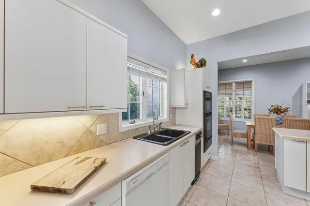 $850,000 | 24 Bay Pointe Drive, Ormond Beach, FL 32174