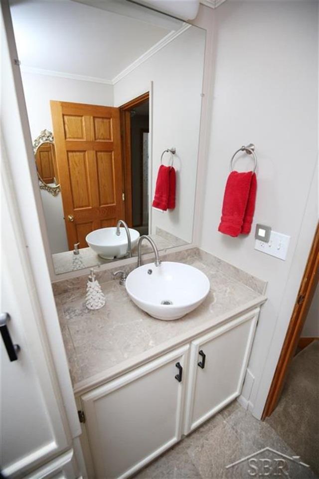 3601 Imrich Road Midland, MI 48642 - Photo 20 of 49 50034352-19.JPG