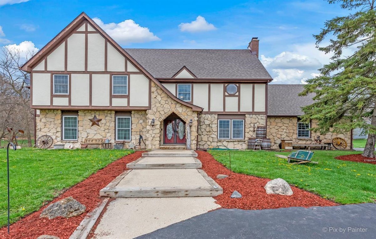37W270 Crane Road St. Charles, IL 60175 - Photo 1 of 64