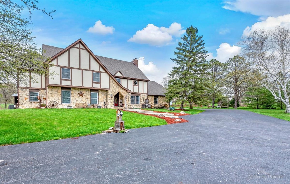 37W270 Crane Road St. Charles, IL 60175 - Photo 9 of 64