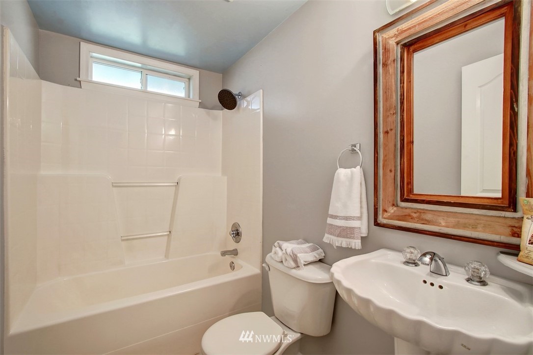 19715 Filbert Drive Bothell, WA 98012 - Photo 15 of 19 Gallery Image 15
