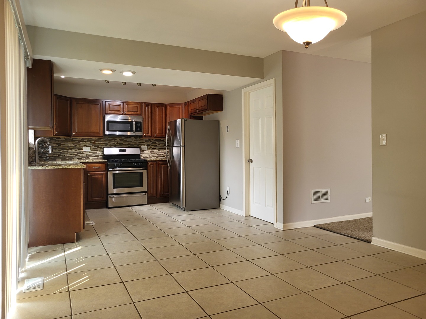 50 Oakhurst Road Matteson, IL 60443 - Photo 6 of 17