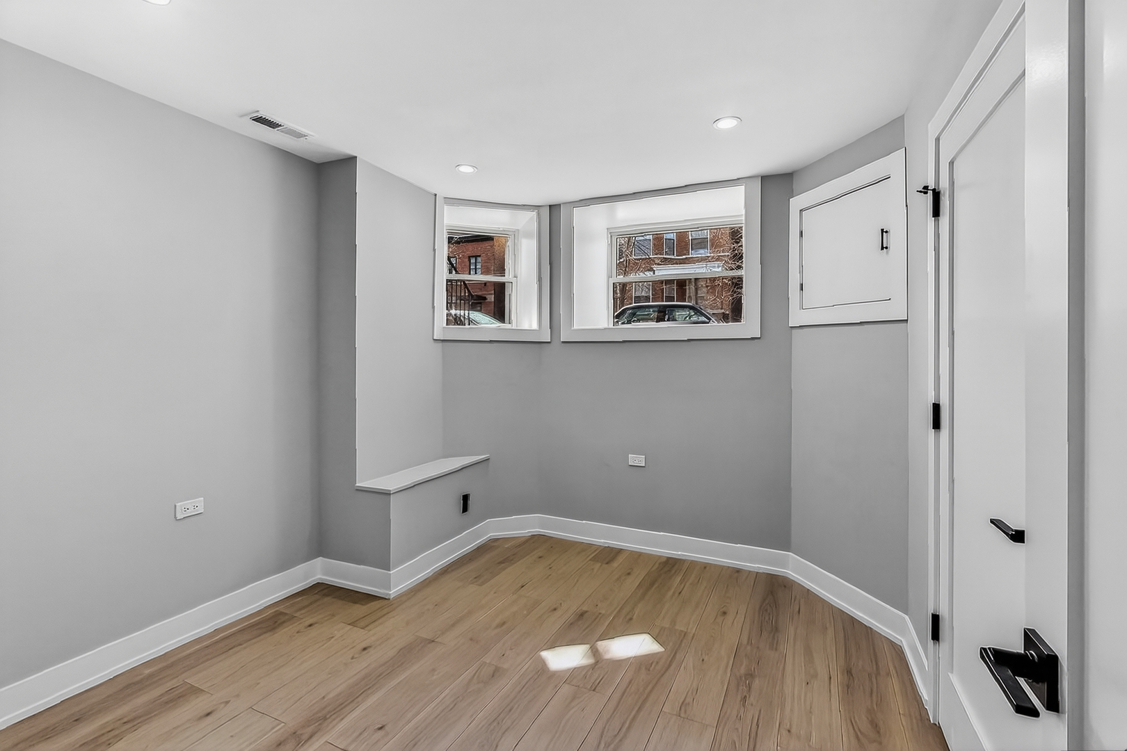 2451 North Albany Avenue, Unit G Chicago, IL 60647 - Photo 5 of 11