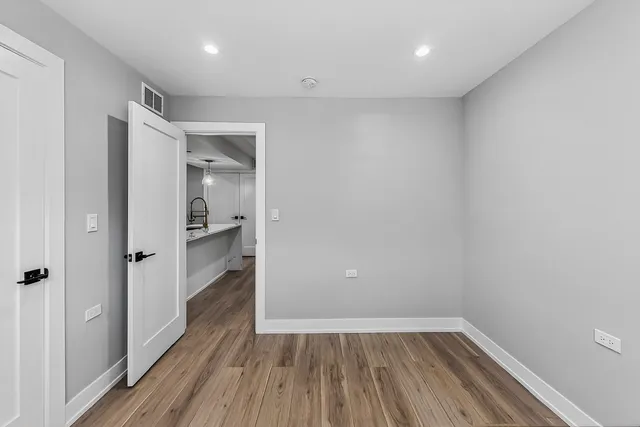 $2,350 | 2451 North Albany Avenue, Unit G, Chicago, IL 60647