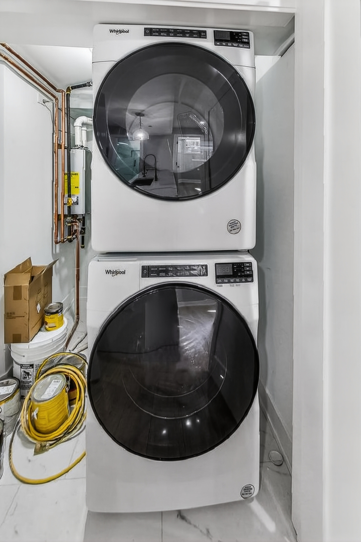 2451 North Albany Avenue, Unit G Chicago, IL 60647 - Photo 8 of 11