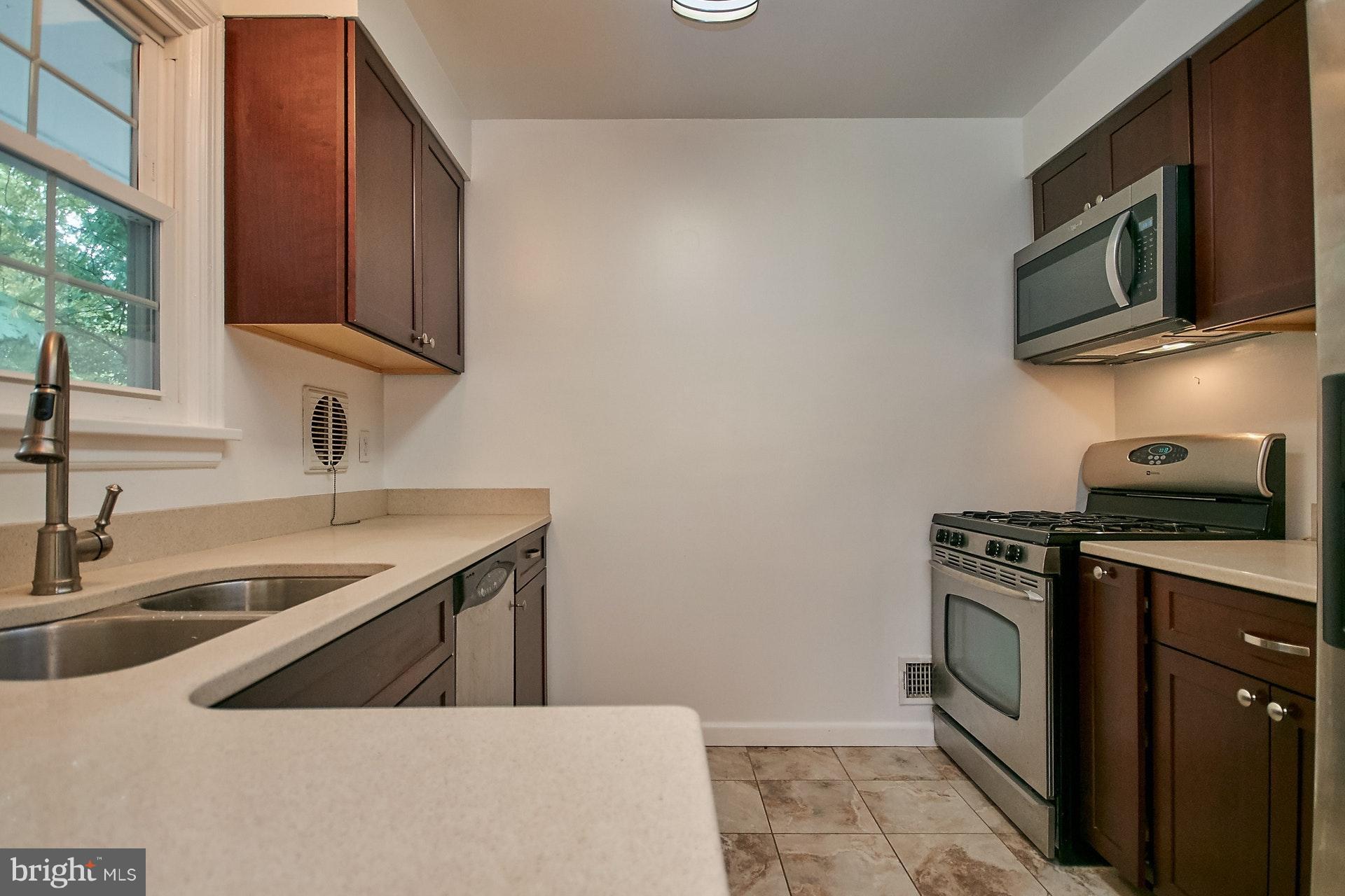 3005 Graham Road Falls Church, VA 22042 - Photo 9 of 30 Kitchen