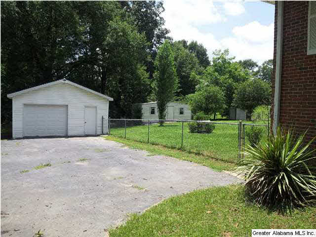 1033 4th Avenue Southwest Alabaster, AL 35007 - Photo 4 of 31