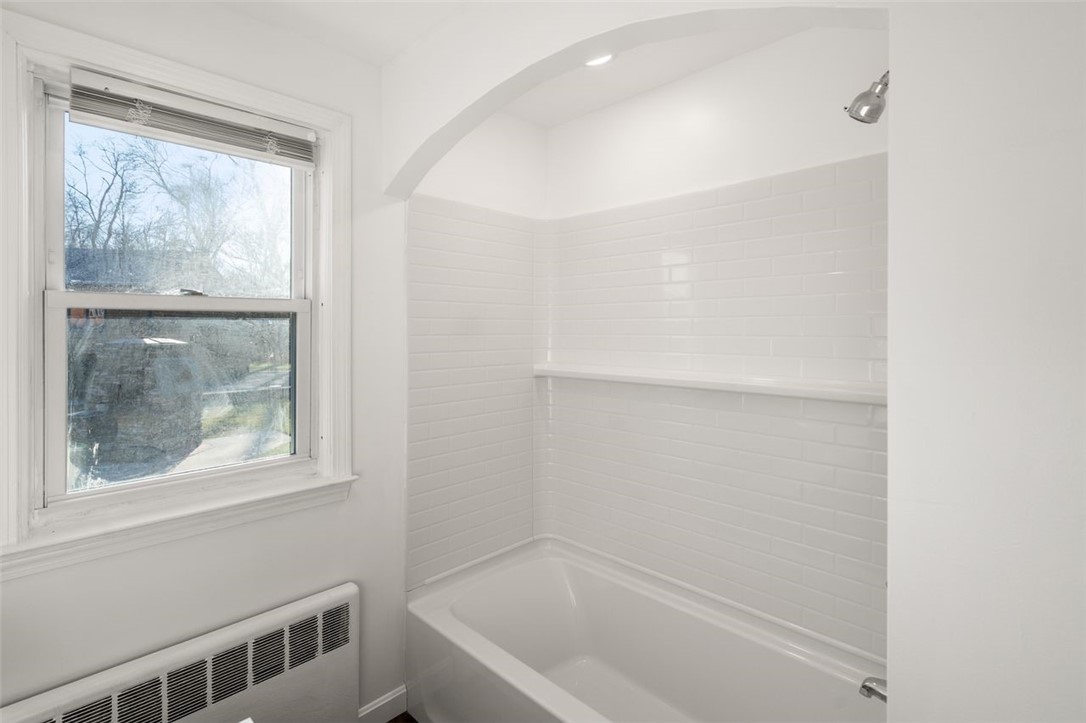 84 Intervale Road Cranston, RI 02910 - Photo 13 of 37 Main level full-bathroom