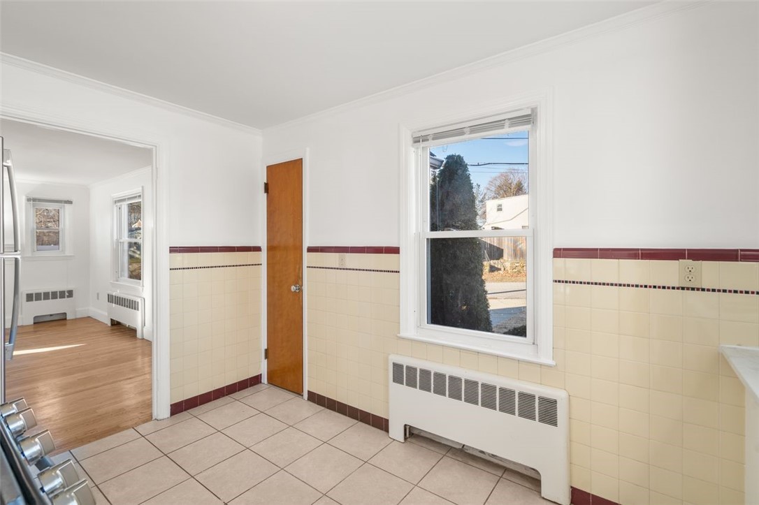 84 Intervale Road Cranston, RI 02910 - Photo 24 of 37