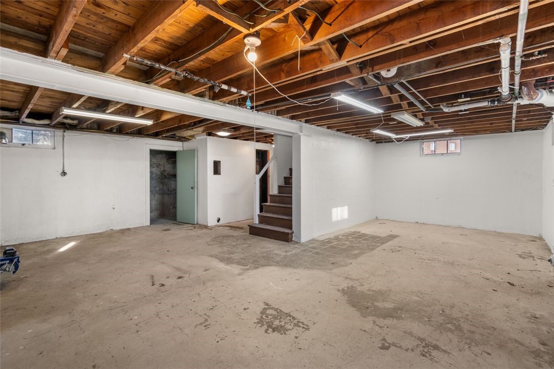 84 Intervale Road Cranston, RI 02910 - Photo 27 of 37