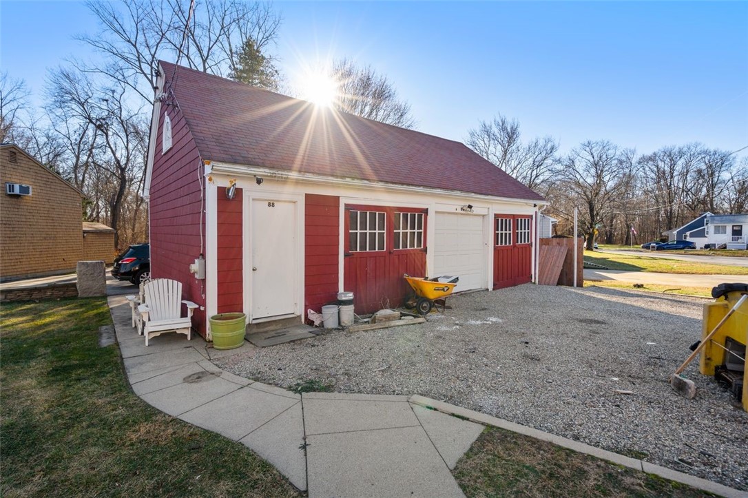 84 Intervale Road Cranston, RI 02910 - Photo 35 of 37 3-Car Garage