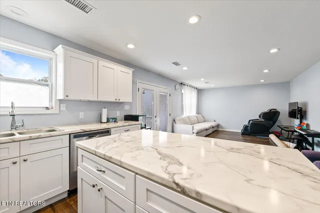 $360,000 | 500 Stanley Street, Oneida, TN 37841