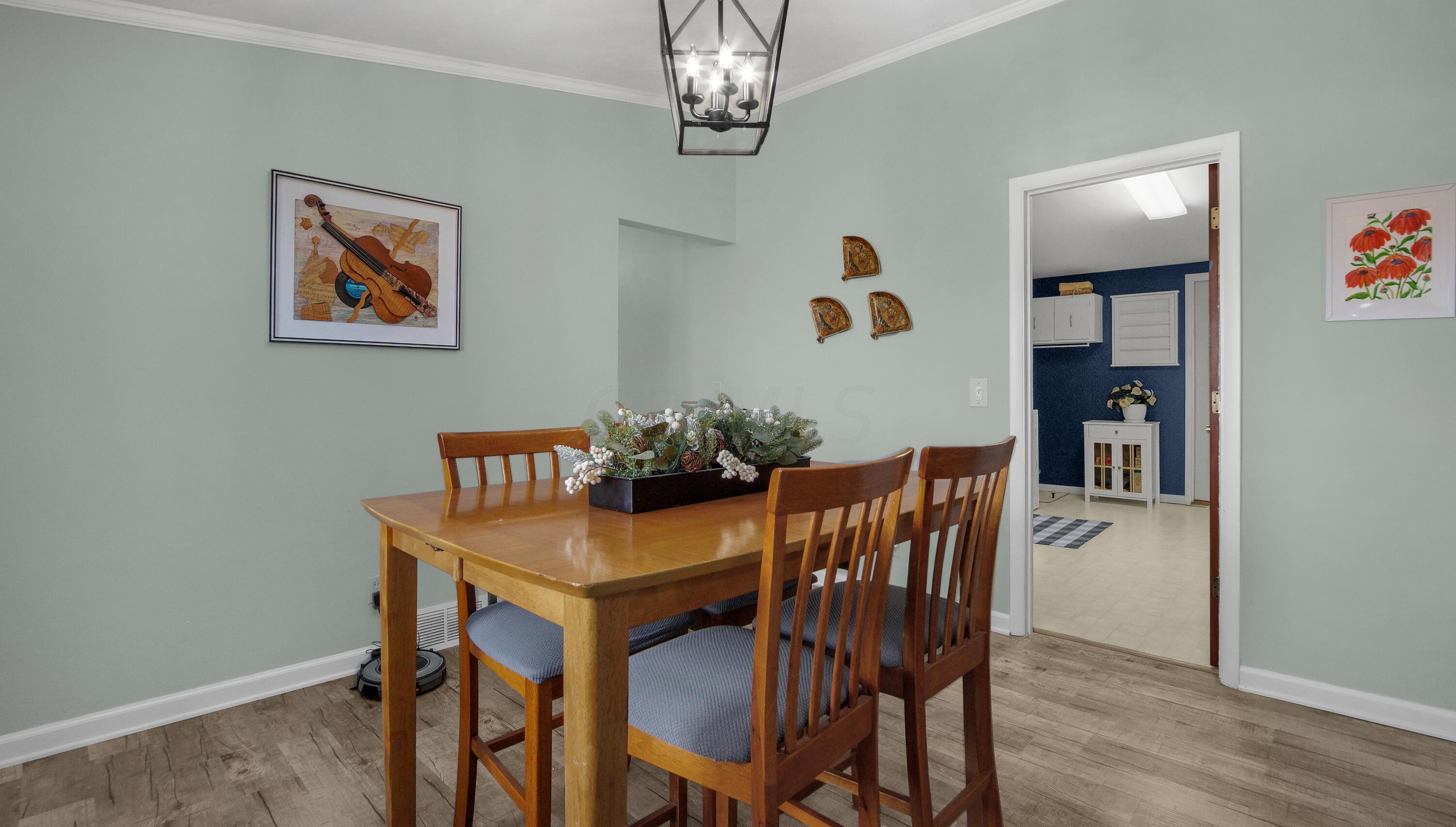 4251 Troy Road Delaware, OH 43015 - Photo 9 of 34 Dining Room